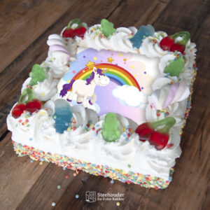 Eenhoorn regenboog taart
